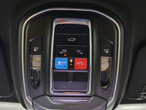 Used 2024 Jeep Grand Cherokee Limited image 39