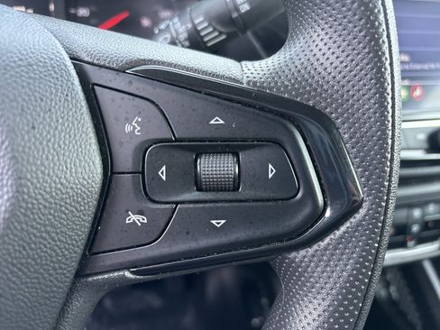 Used 2023 Chevrolet TrailBlazer LT w/ Convenience Package image 18