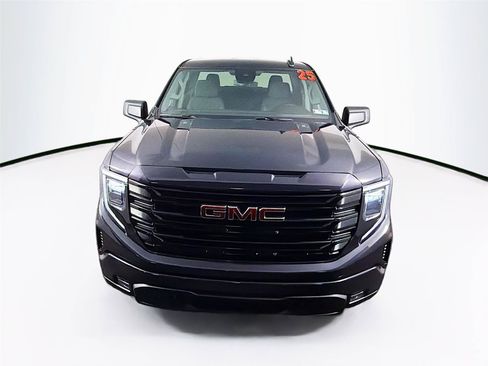 Used 2025 GMC Sierra 1500 Elevation AWD/4WD image 13