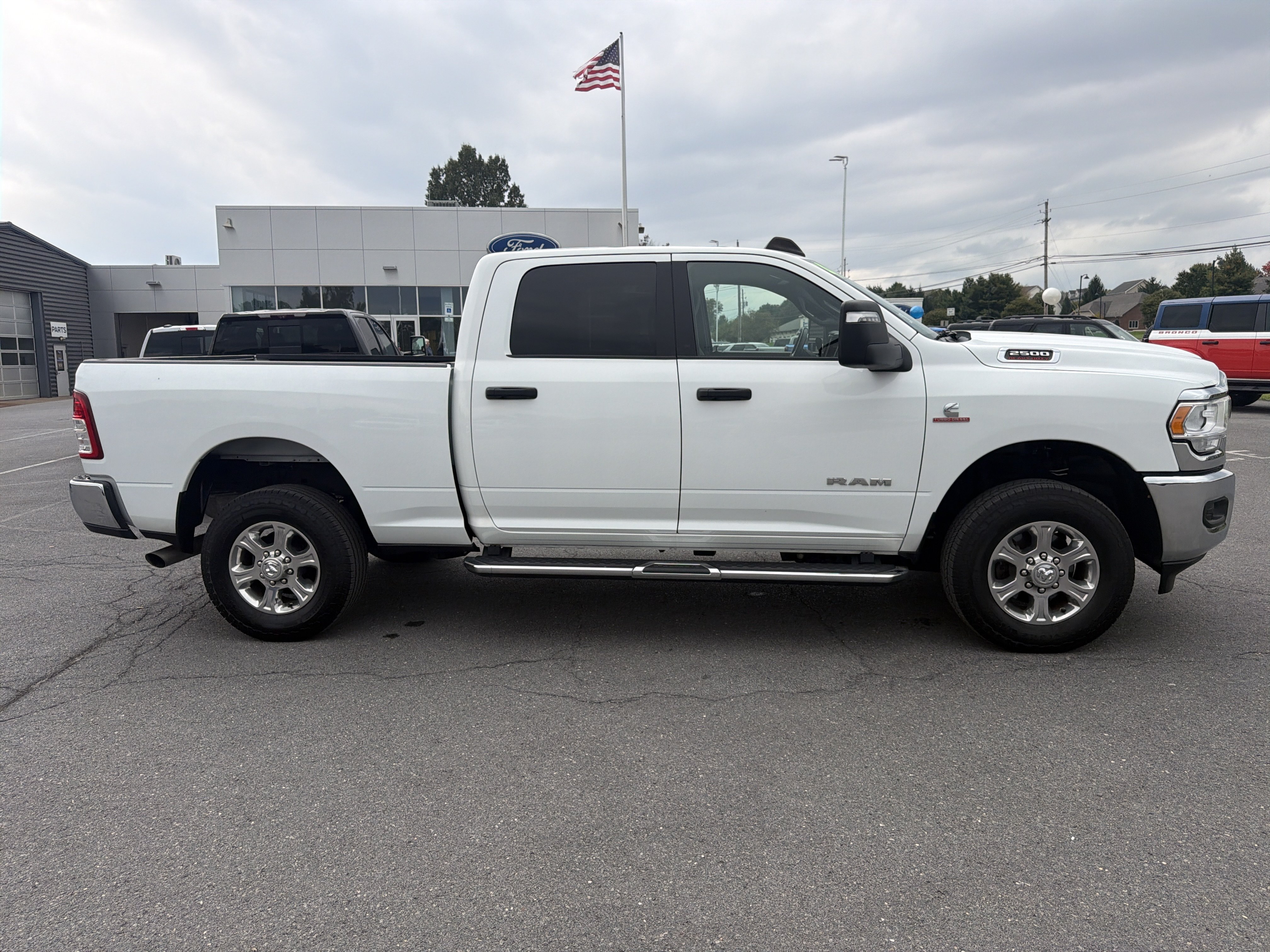Used 2024 RAM 2500 Big Horn AWD/4WD image 2