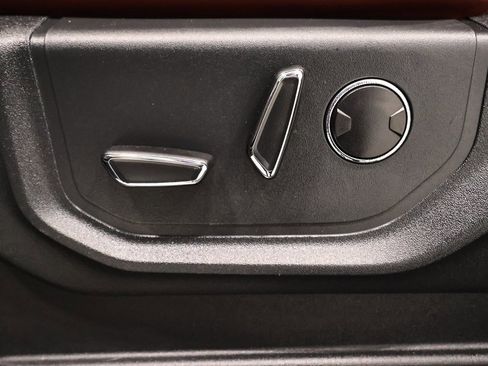 Certified 2022 Ford F450 Platinum w/ FX4 Off-Road Package image 15