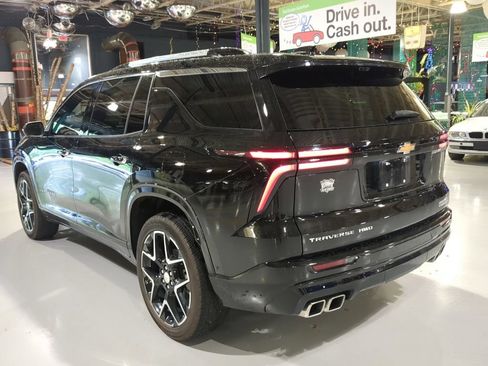 Used 2025 Chevrolet Traverse High Country AWD/4WD image 10