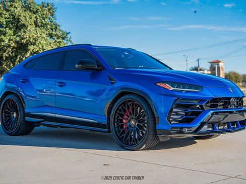 Used 2019 Lamborghini Urus image 12