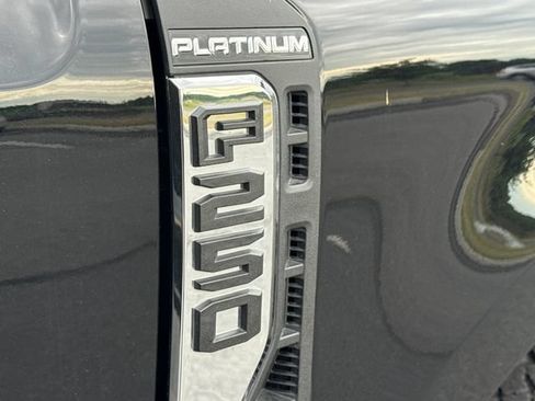 Used 2024 Ford F250 Platinum w/ Tremor Off-Road Package AWD/4WD image 16