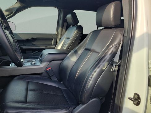 Used 2020 Ford Expedition XLT w/ Equipment Group 201A AWD/4WD image 16