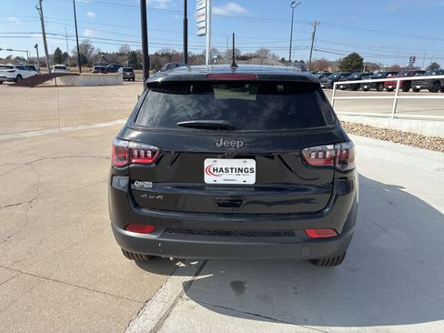 New 2026 Jeep Compass Latitude w/ Sun and Sound Group AWD/4WD image 4