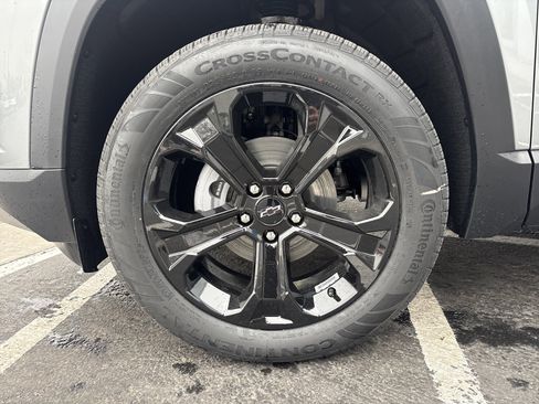 New 2026 Chevrolet Equinox LT w/ Convenience Package II image 10