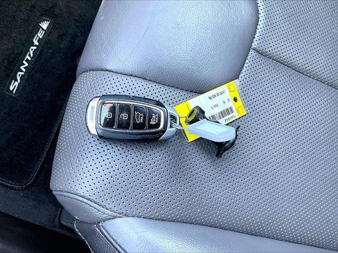 Used 2020 Hyundai Santa Fe Limited FWD image 33