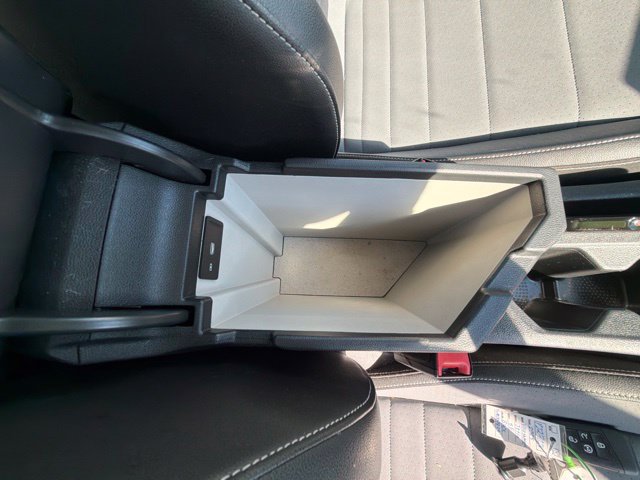 Used 2025 Volkswagen Jetta SE FWD image 26