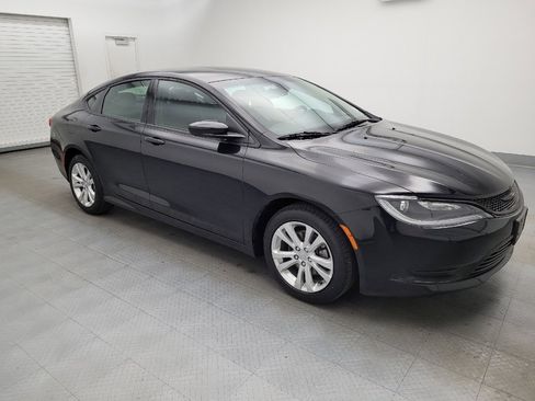 Used 2016 Chrysler 200 Limited image 11