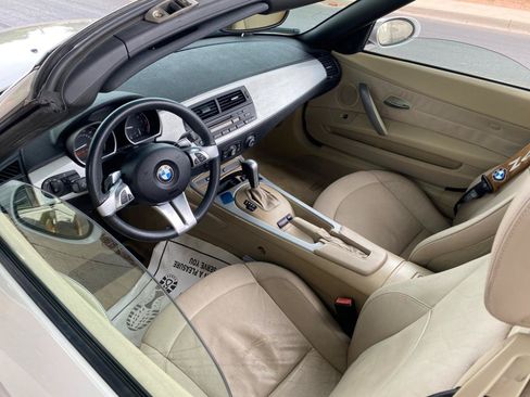 Used 2008 BMW Z4 3.0i RWD image 48