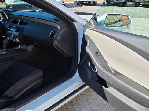 Used 2011 Chevrolet Camaro LS image 15