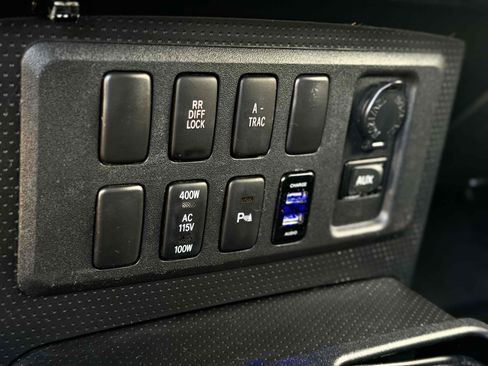 Used 2007 Toyota FJ Cruiser 4WD image 23