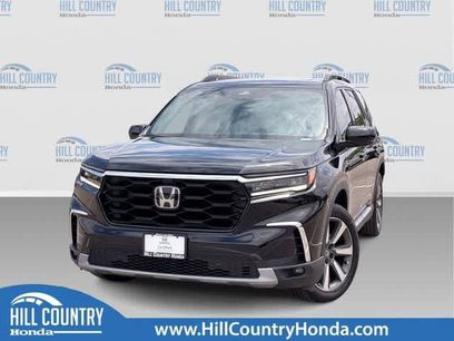 Used 2025 Honda Pilot Elite