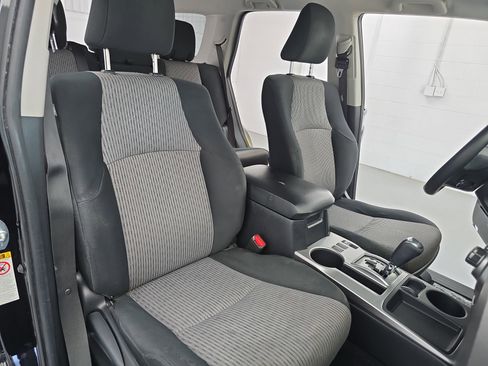 Used 2017 Toyota 4Runner SR5 RWD image 10