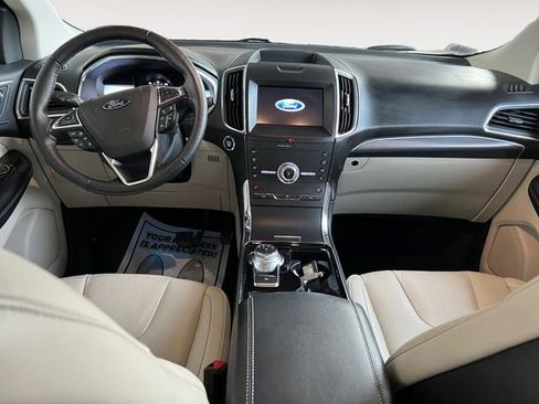 Used 2020 Ford Edge Titanium image 8