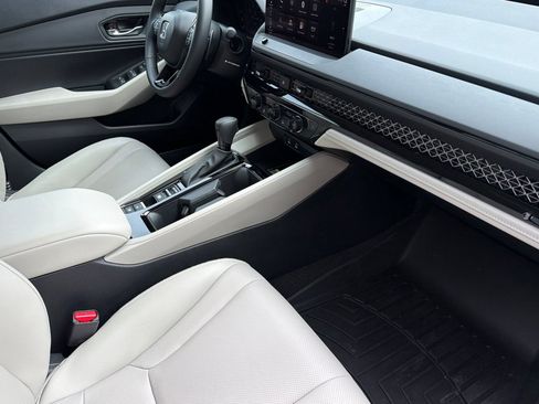 Used 2025 Honda Accord EX-L image 14