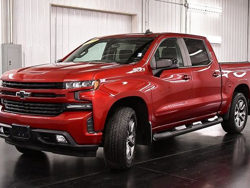 Used 2019 Chevrolet Silverado 1500 RST image 3