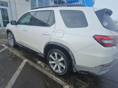 Used 2024 Honda Pilot Elite image 4