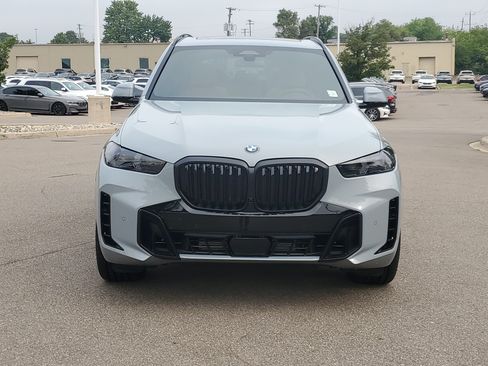 New 2026 BMW X5 xDrive40i w/ M Sport Package AWD/4WD image 8