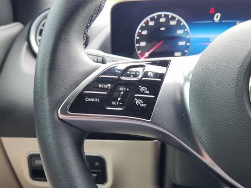 Used 2025 Mercedes-Benz GLA 250 image 19