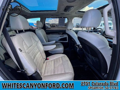 Used 2024 Kia Telluride SX Prestige image 16