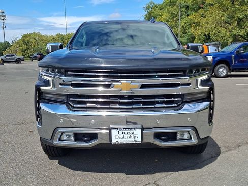 Used 2021 Chevrolet Silverado 1500 LTZ w/ LTZ Premium Package AWD/4WD image 5