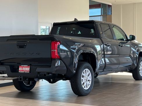 Used 2026 Toyota Tacoma SR5 RWD image 6
