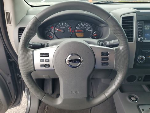 Certified 2021 Nissan Frontier SV image 15