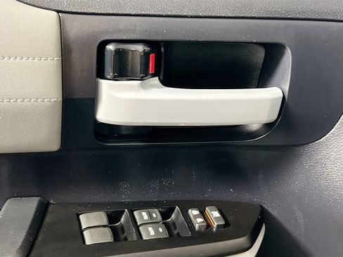 Used 2019 Toyota Tundra Limited image 16