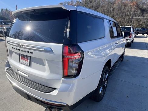 Used 2021 Chevrolet Suburban High Country image 3