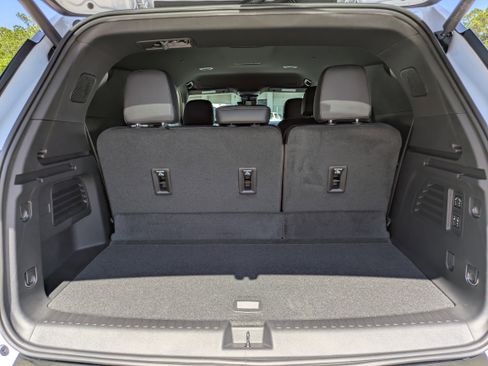 New 2026 Chevrolet Traverse High Country FWD image 7
