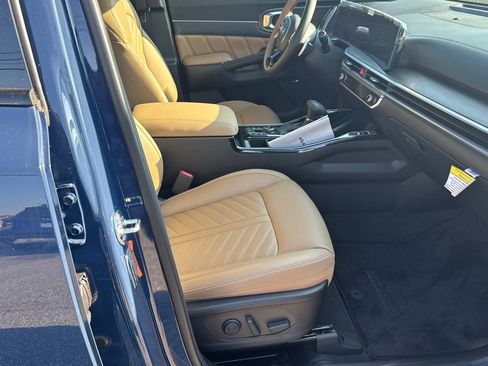 Certified 2025 Kia Sorento SX Prestige w/ Olive Brown Leather Package AWD/4WD image 13