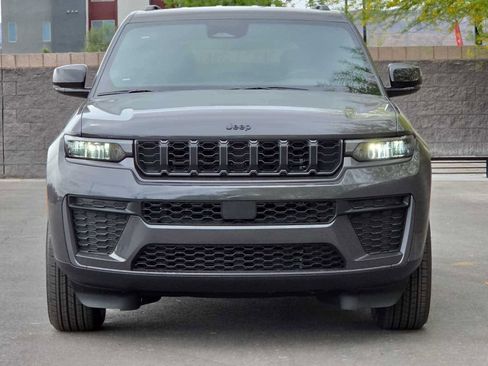 New 2026 Jeep Grand Cherokee Altitude AWD/4WD image 17