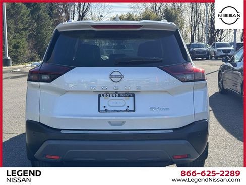 Used 2023 Nissan Rogue SV w/ SV Premium B Package image 6