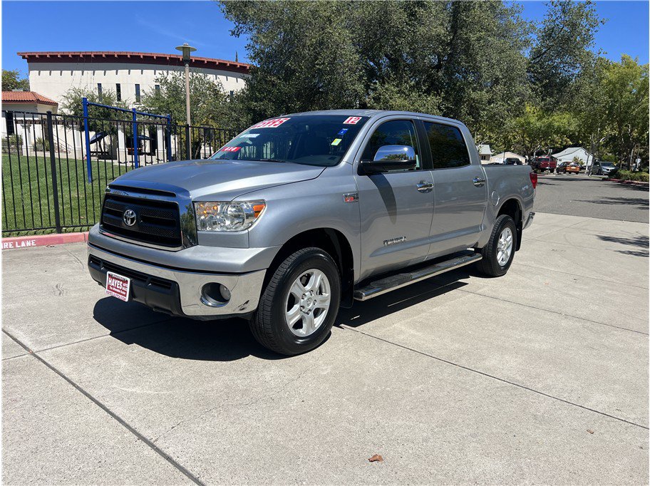 Used 2012 Toyota Tundra 4x4 CrewMax w/ Tow Pkg image 3