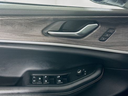 Used 2021 Jeep Grand Cherokee L Limited image 15