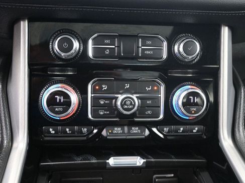Used 2021 GMC Yukon Denali image 37