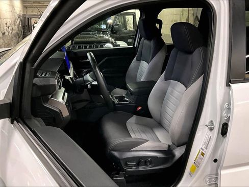 Used 2024 Toyota Tacoma TRD Sport w/ TRD Sport Upgrade Package image 9