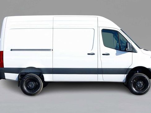 New 2025 Mercedes-Benz Sprinter 2500 image 4