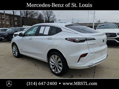 Used 2024 Buick Envista Avenir image 3