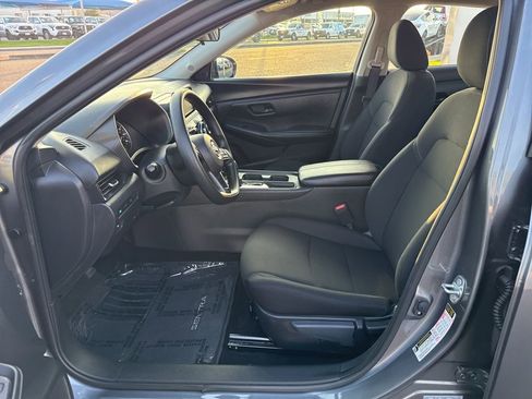 Used 2024 Nissan Sentra S image 19