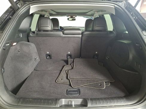 Used 2022 Jeep Cherokee Limited w/ Elite Package image 28