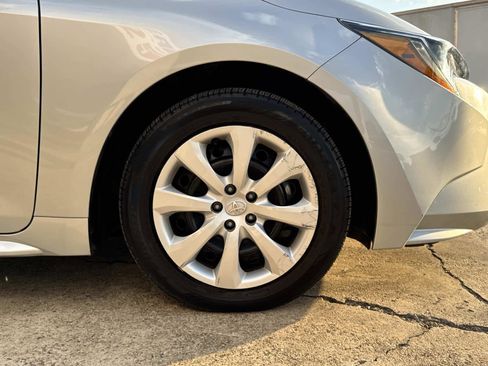 Used 2024 Toyota Corolla LE image 16