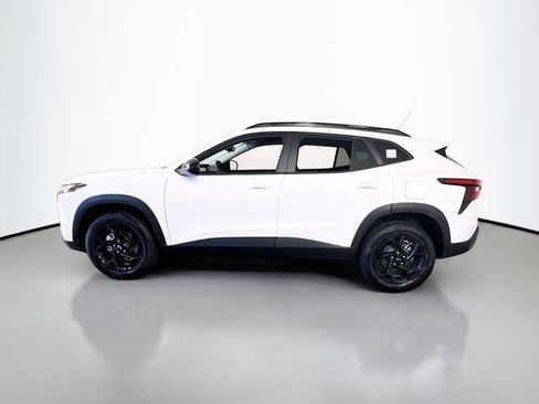 New 2026 Chevrolet Trax LT w/ Driver Confidence Package FWD image 9