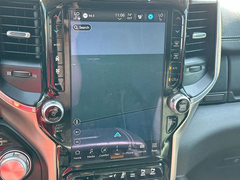 Used 2022 RAM 1500 Laramie w/ Laramie Southwest Edition image 18