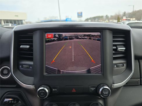 Used 2024 RAM 2500 Big Horn w/ Bed Utility Group image 27