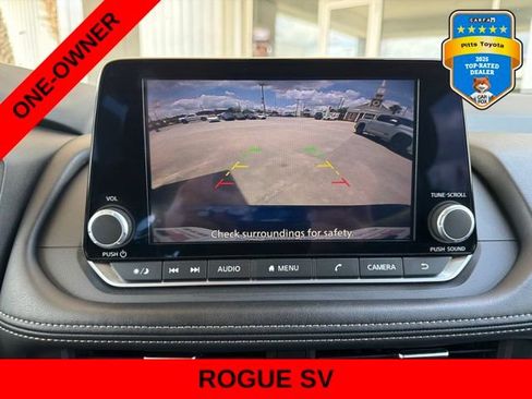 Used 2025 Nissan Rogue SV FWD image 17