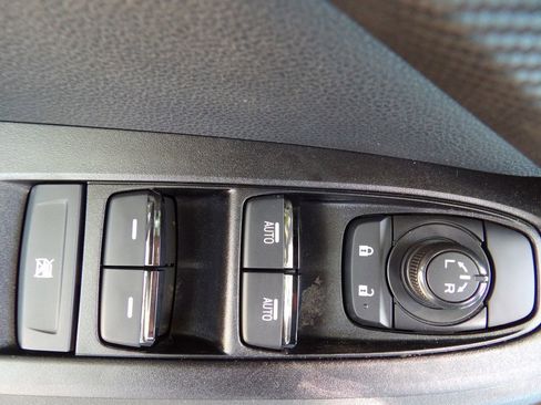 New 2026 Subaru Crosstrek 2.5i AWD/4WD image 10