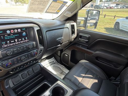 Used 2019 GMC Sierra 3500 Denali w/ Duramax Plus Package AWD/4WD image 13